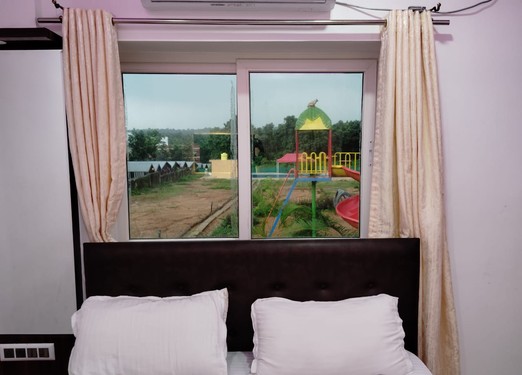 Premium Deluxe Mud Cottages - The Divine Oasis, Ajodhya Hill, Purulia